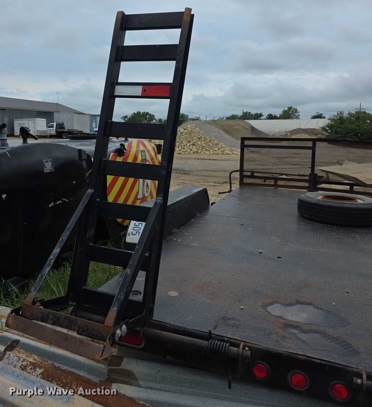 image for item EK5485 2016 PJ CC162 equipment trailer