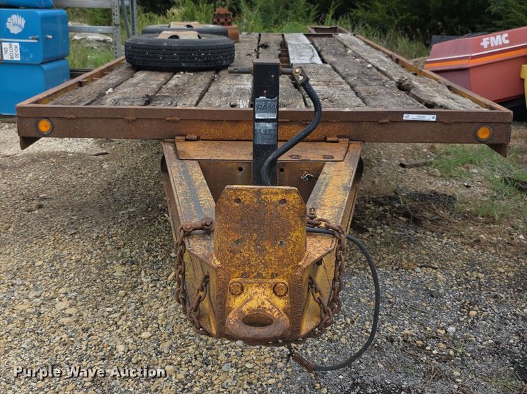 image for item EK5489 1992 Contrail C24 equipment trailer