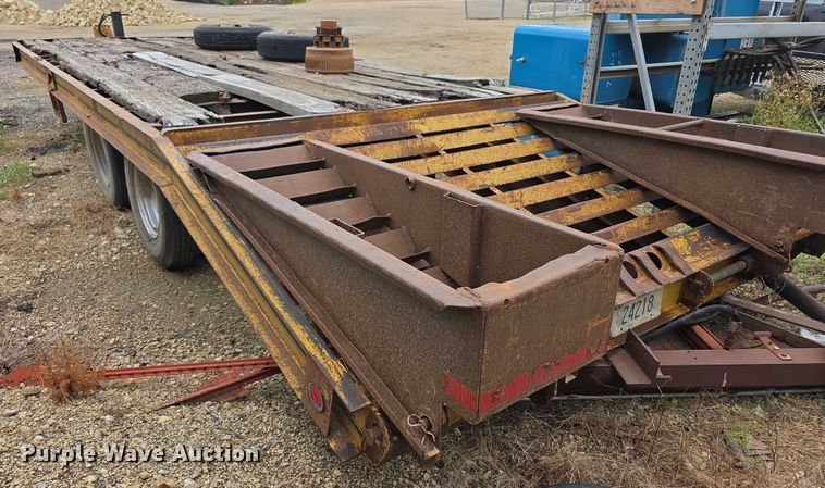 image for item EK5489 1992 Contrail C24 equipment trailer