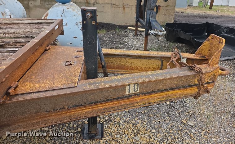 image for item EK5489 1992 Contrail C24 equipment trailer