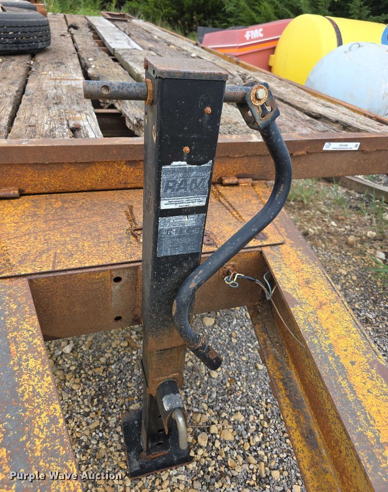 image for item EK5489 1992 Contrail C24 equipment trailer