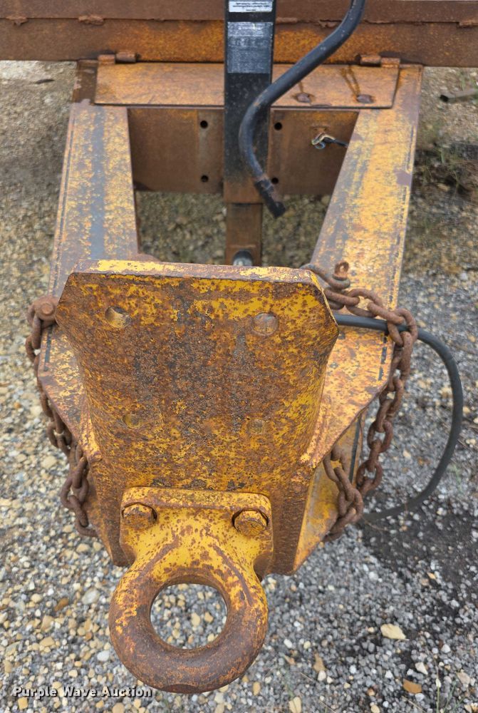 image for item EK5489 1992 Contrail C24 equipment trailer