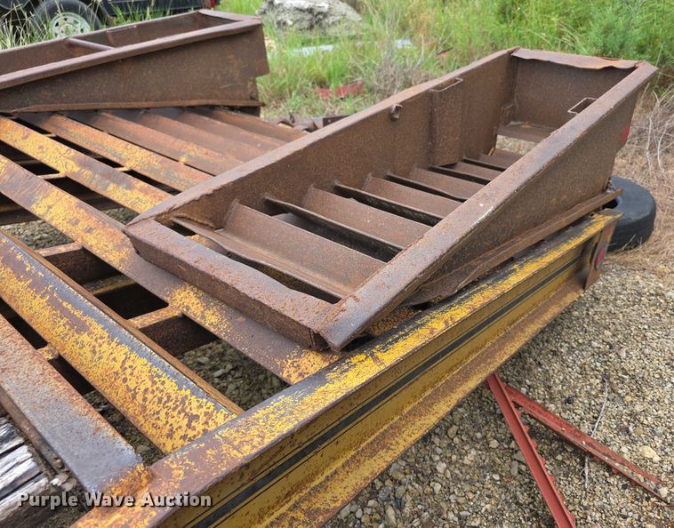 image for item EK5489 1992 Contrail C24 equipment trailer