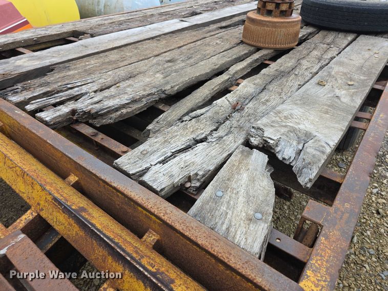 image for item EK5489 1992 Contrail C24 equipment trailer