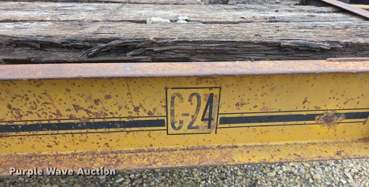 image for item EK5489 1992 Contrail C24 equipment trailer