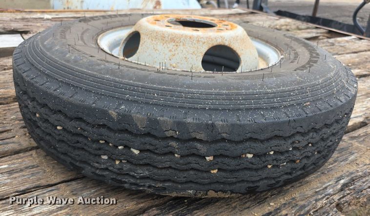 image for item EK5489 1992 Contrail C24 equipment trailer