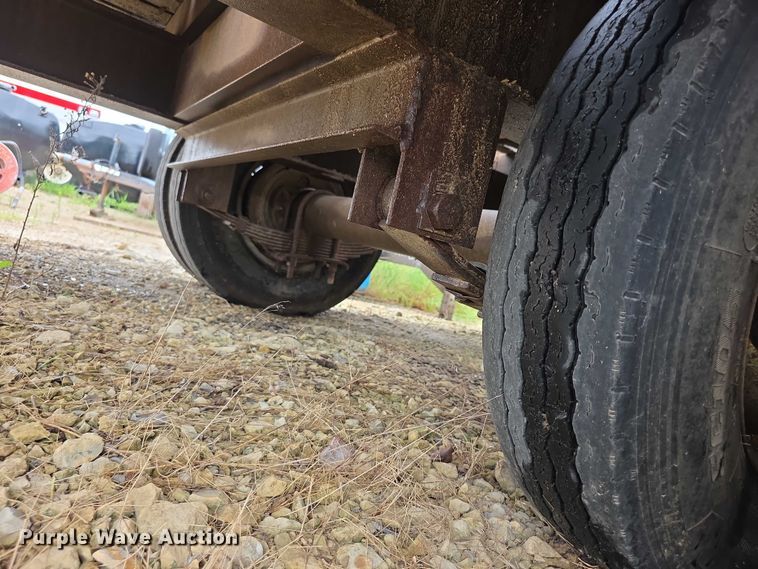 image for item EK5489 1992 Contrail C24 equipment trailer