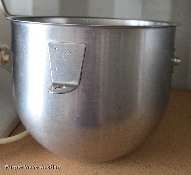 image for item EK5497 Kitchen Aid mixer