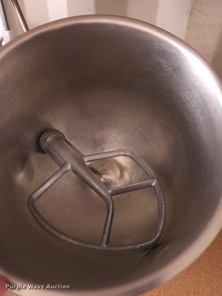 image for item EK5497 Kitchen Aid mixer