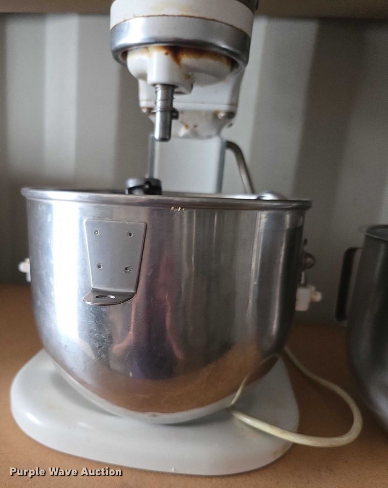 image for item EK5497 Kitchen Aid mixer