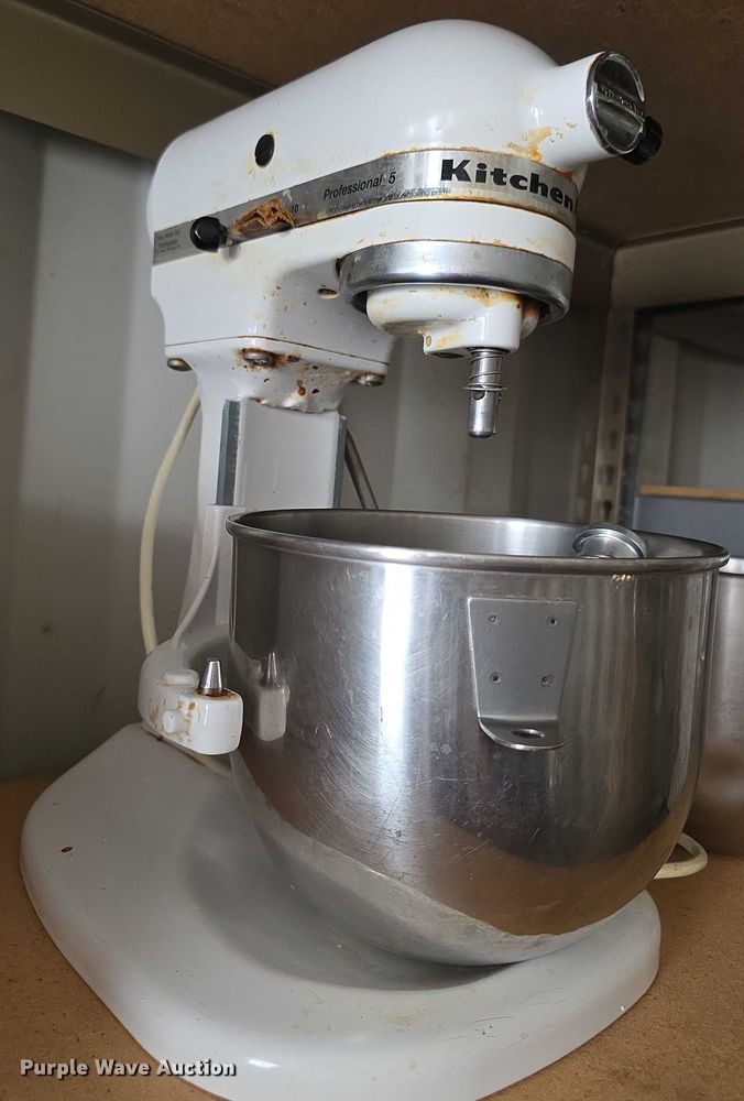 image for item EK5497 Kitchen Aid mixer