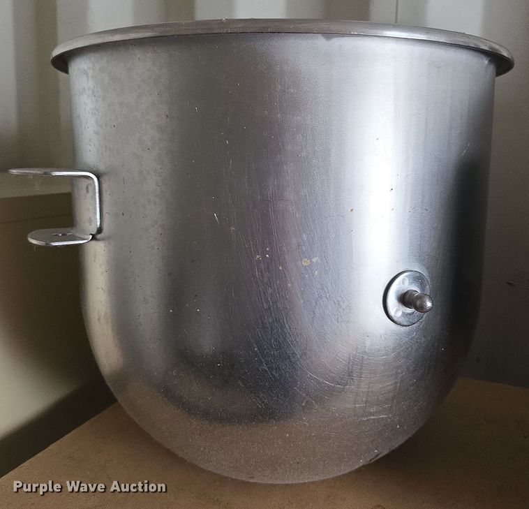 image for item EK5497 Kitchen Aid mixer