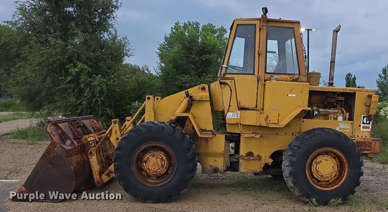 image for item EK5504 1979 Caterpillar 930 wheel loader