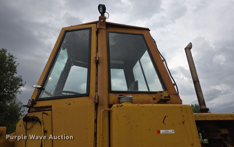 image for item EK5504 1979 Caterpillar 930 wheel loader