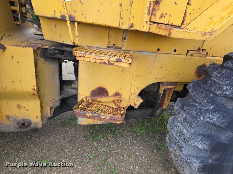 image for item EK5504 1979 Caterpillar 930 wheel loader