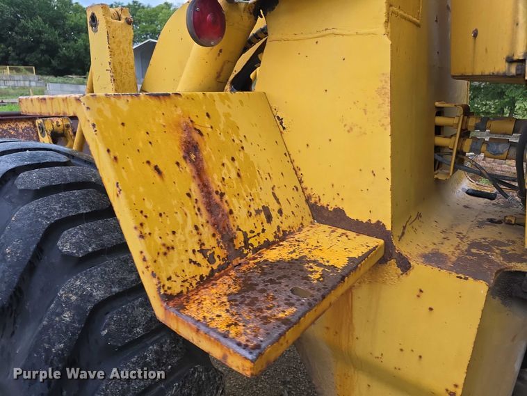 image for item EK5504 1979 Caterpillar 930 wheel loader