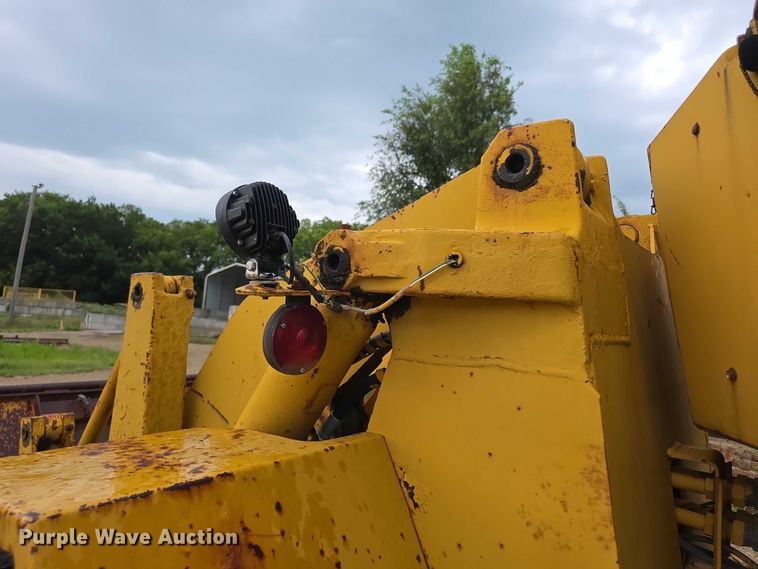 image for item EK5504 1979 Caterpillar 930 wheel loader