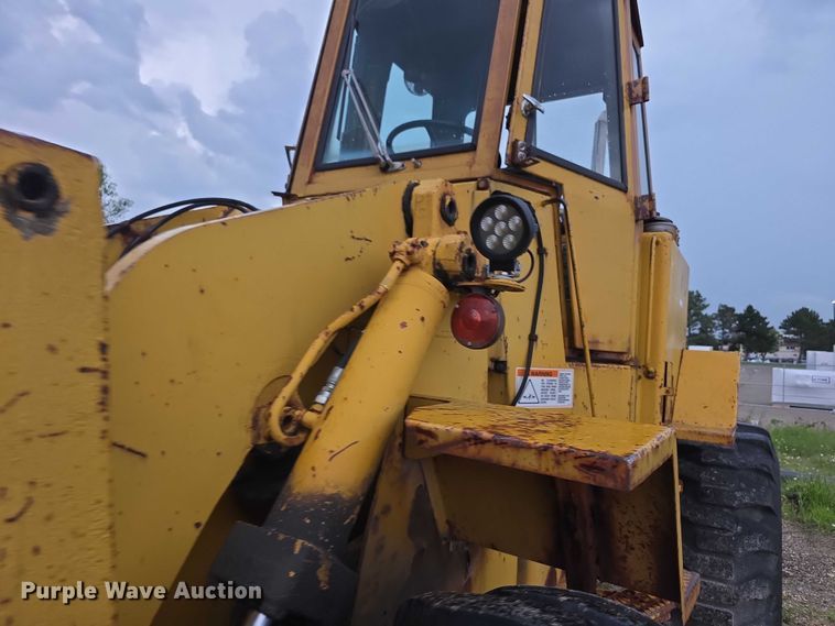 image for item EK5504 1979 Caterpillar 930 wheel loader