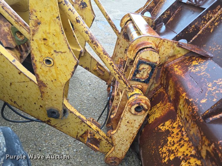 image for item EK5504 1979 Caterpillar 930 wheel loader