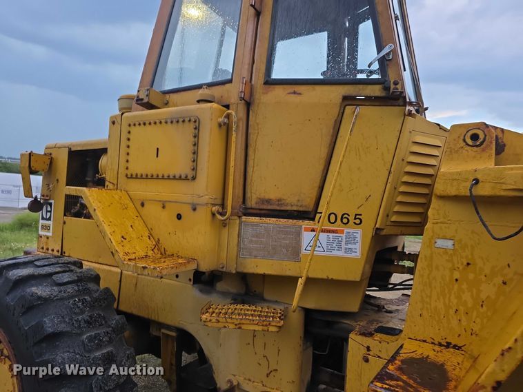 image for item EK5504 1979 Caterpillar 930 wheel loader