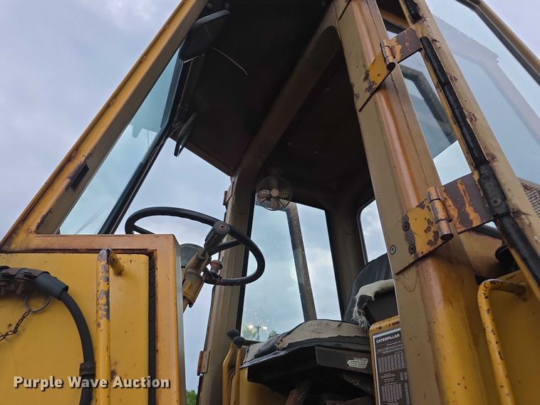 image for item EK5504 1979 Caterpillar 930 wheel loader