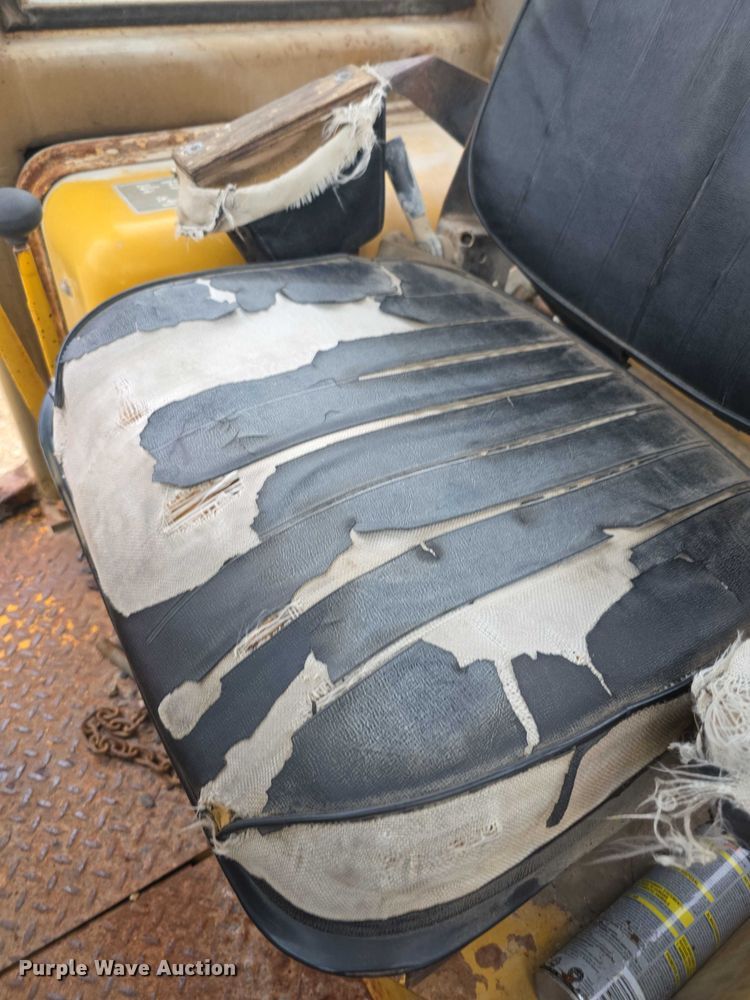 image for item EK5504 1979 Caterpillar 930 wheel loader