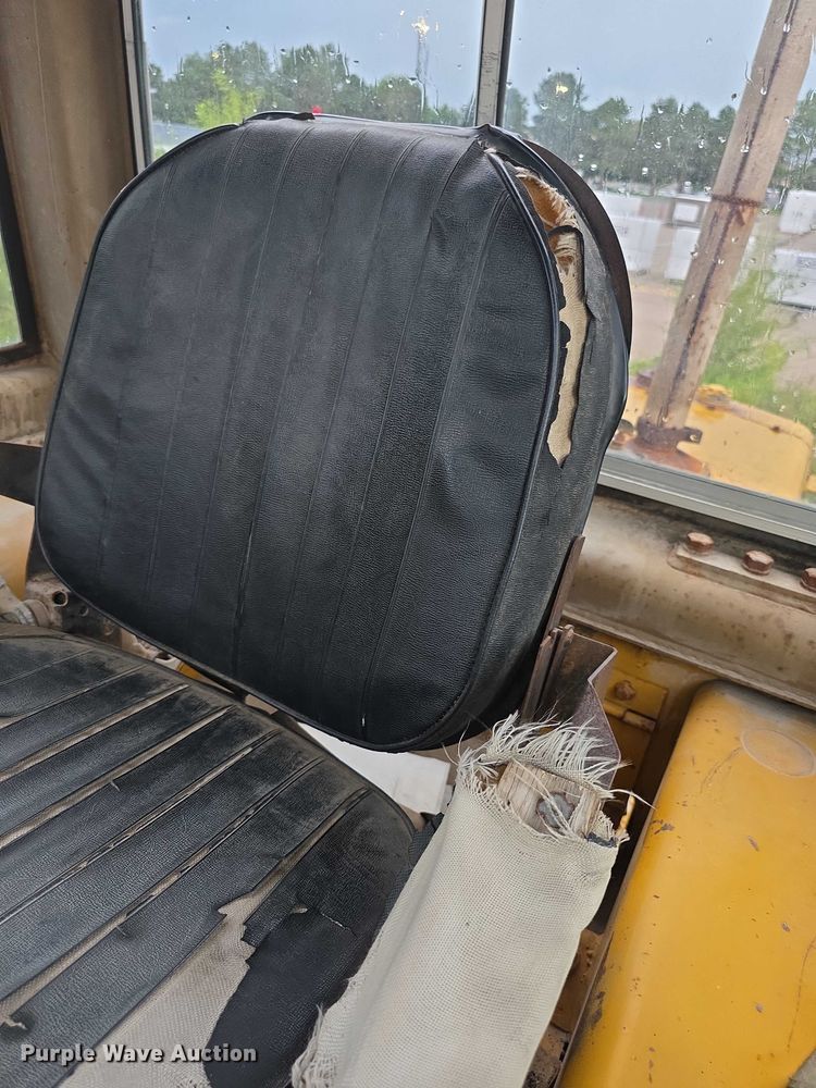 image for item EK5504 1979 Caterpillar 930 wheel loader