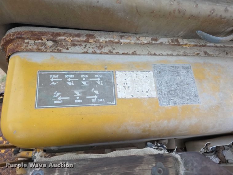 image for item EK5504 1979 Caterpillar 930 wheel loader