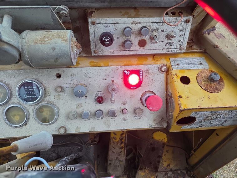 image for item EK5504 1979 Caterpillar 930 wheel loader