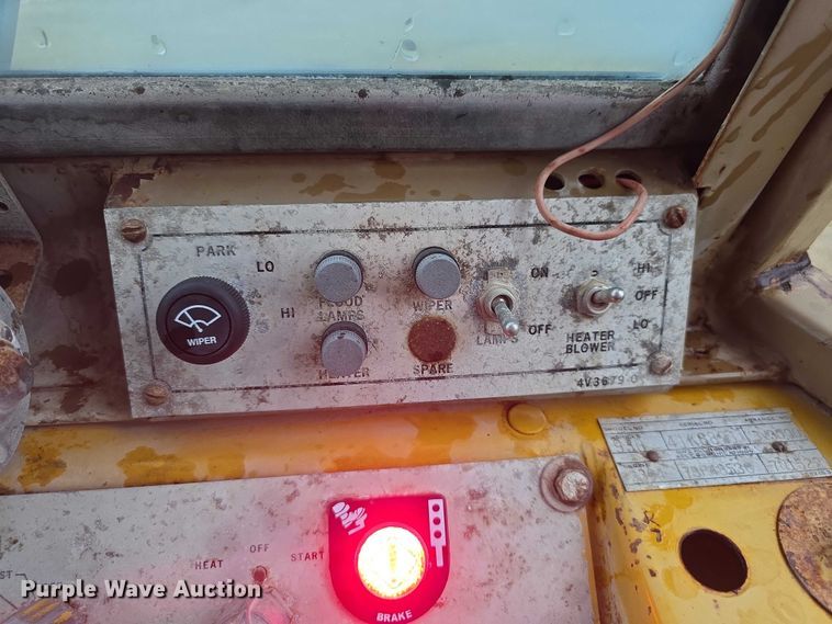 image for item EK5504 1979 Caterpillar 930 wheel loader