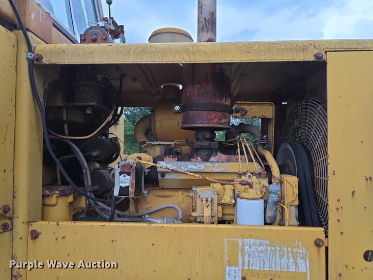 image for item EK5504 1979 Caterpillar 930 wheel loader