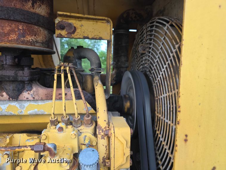 image for item EK5504 1979 Caterpillar 930 wheel loader