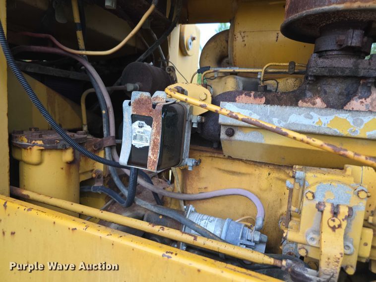 image for item EK5504 1979 Caterpillar 930 wheel loader