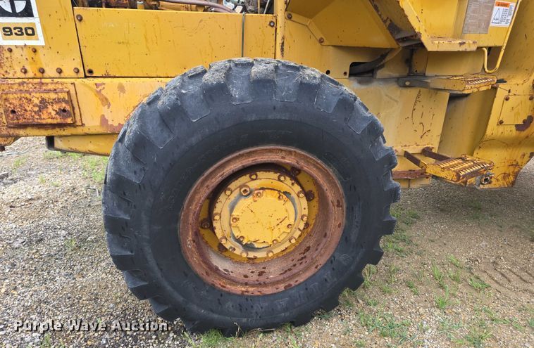 image for item EK5504 1979 Caterpillar 930 wheel loader