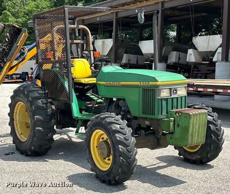 image for item EK8356 1997 John Deere 5300 MFWD tractor