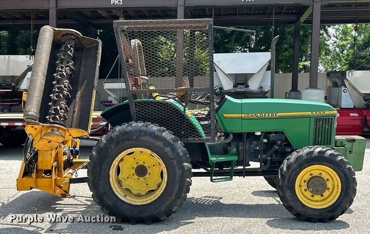 image for item EK8356 1997 John Deere 5300 MFWD tractor