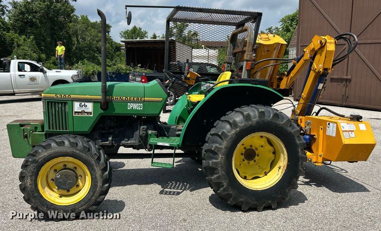 image for item EK8356 1997 John Deere 5300 MFWD tractor