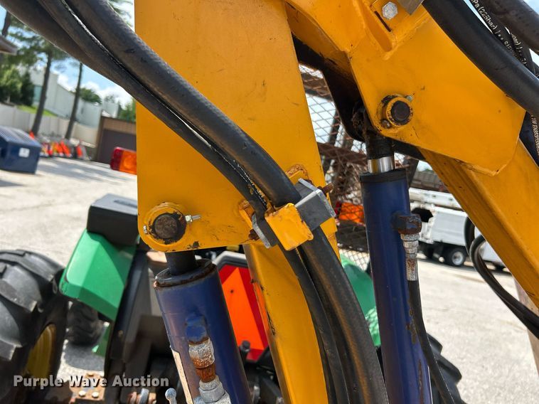 image for item EK8356 1997 John Deere 5300 MFWD tractor