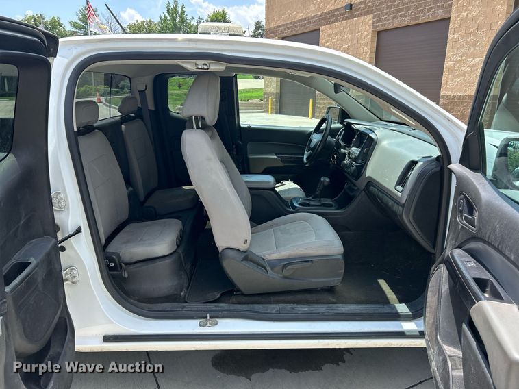 image for item EK8394 2016 Chevrolet Colorado Ext. Cab pickup truck