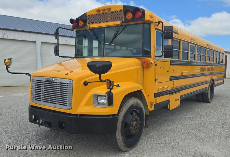 image for item EM2155 2004 Freightliner 101PS school bus