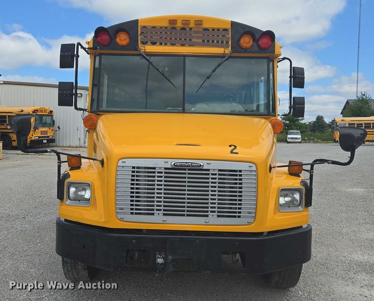 image for item EM2155 2004 Freightliner 101PS school bus
