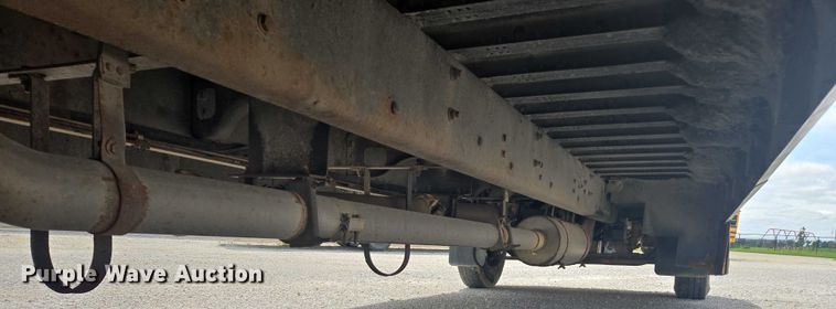 image for item EM2155 2004 Freightliner 101PS school bus