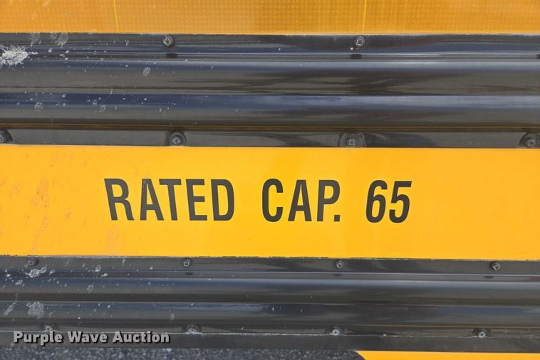 image for item EM2155 2004 Freightliner 101PS school bus