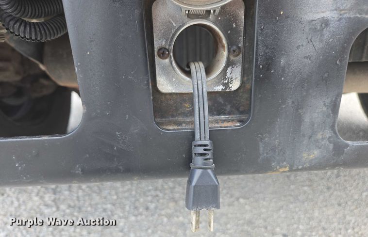 image for item EM2155 2004 Freightliner 101PS school bus