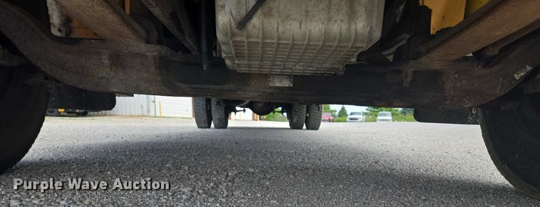 image for item EM2155 2004 Freightliner 101PS school bus