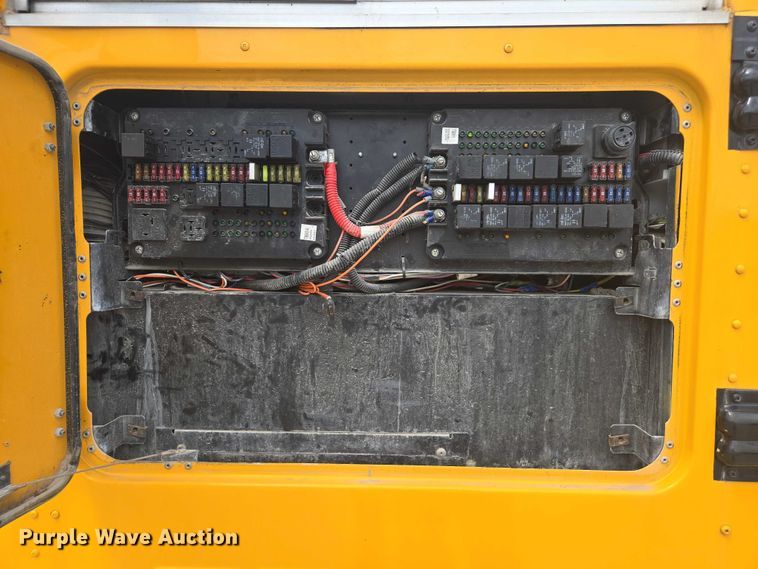 image for item EM2155 2004 Freightliner 101PS school bus