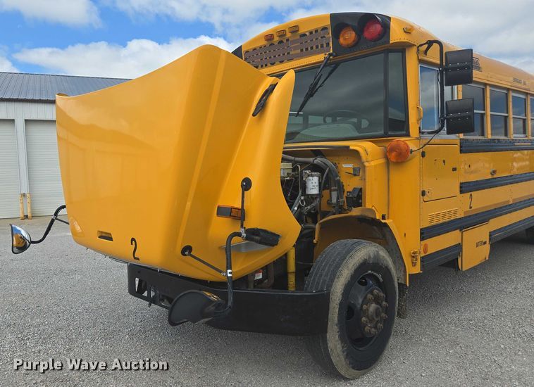 image for item EM2155 2004 Freightliner 101PS school bus