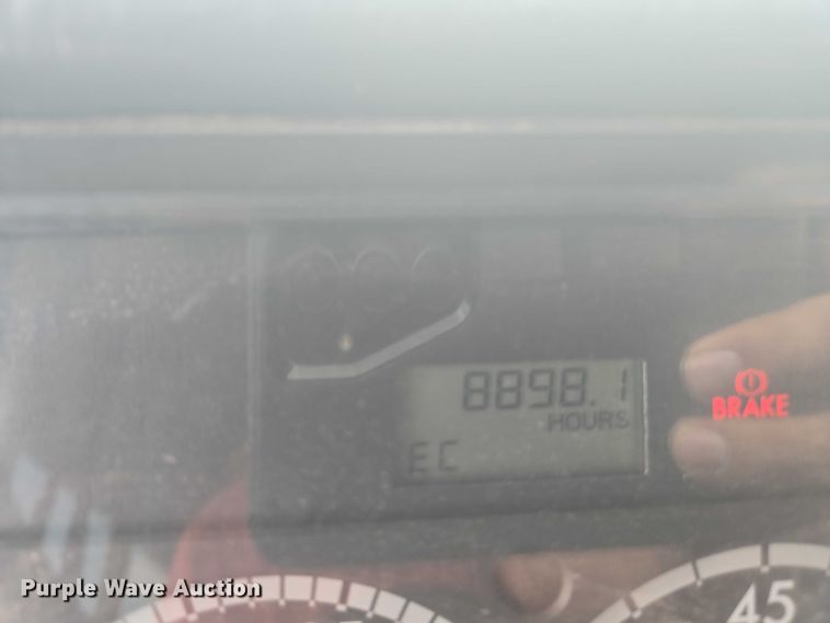 image for item EM2155 2004 Freightliner 101PS school bus