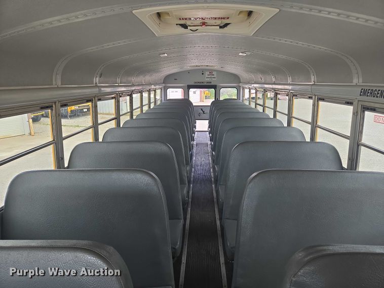 image for item EM2155 2004 Freightliner 101PS school bus