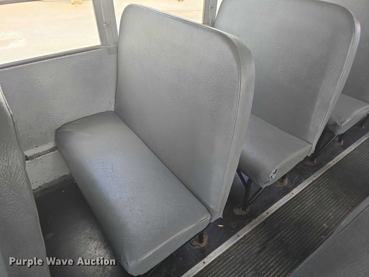 image for item EM2155 2004 Freightliner 101PS school bus